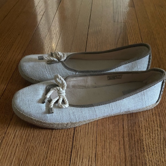 Ugg Flats - Picture 5 of 6